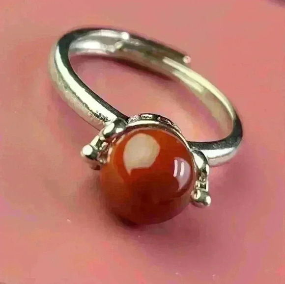 Silver tone adjustable ring with a movable red stone size 7.5 - Picture 10 of 15